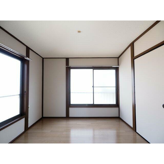 居室は二部屋ございます♪