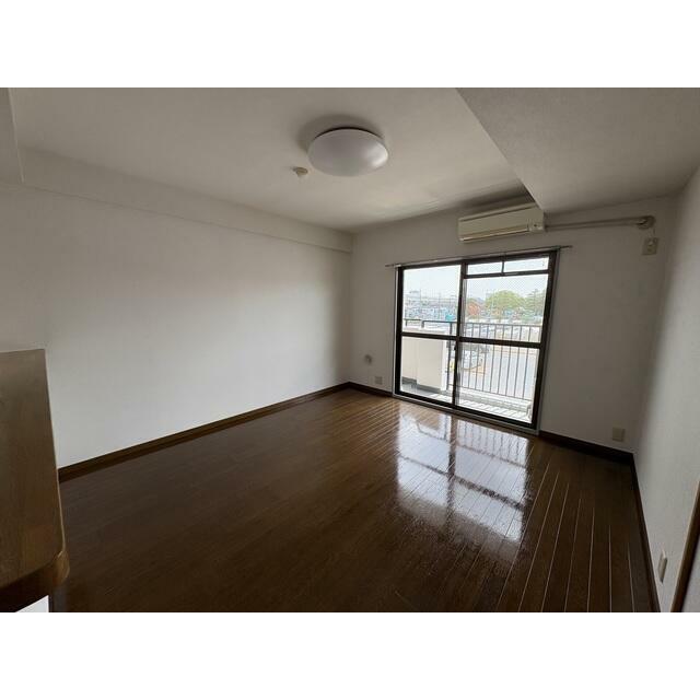 内見・ご案内出来ます。ご一報下さい。