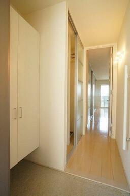 玄関にはシューズＢＯＸもご用意してます。