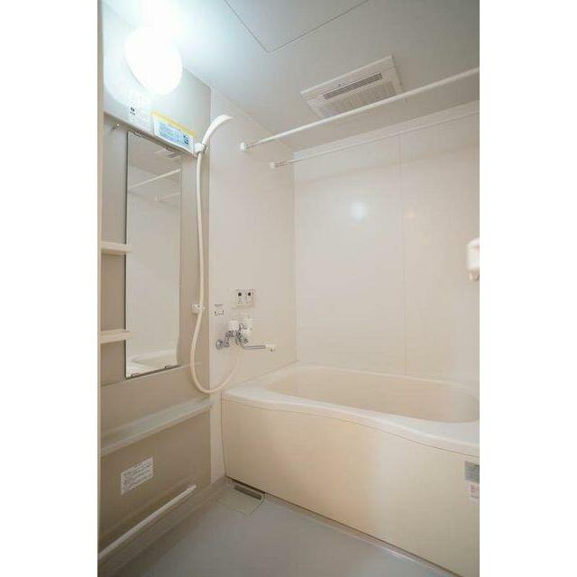 浴室暖房乾燥機能付きのユニットバスです。