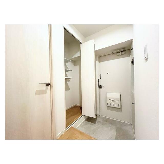 「玄関」豊富な収納です