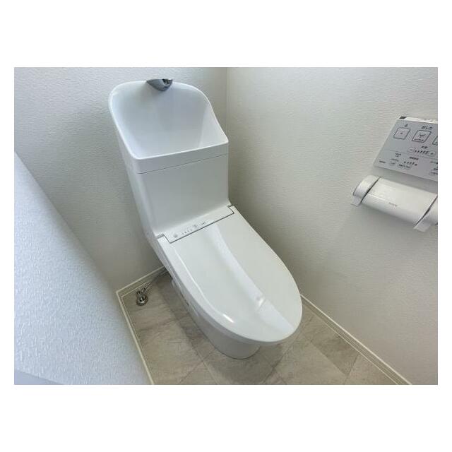 トイレ　新品交換