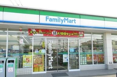 ファミリーマート松阪本居店