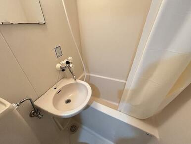 ※写真は別号室のものです。