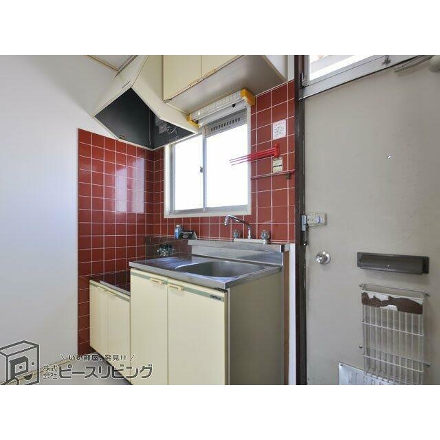 北島ハイツ　※同室タイプの室内写真です。