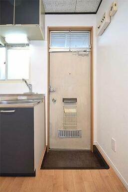 北島ハイツ　※同室タイプの室内写真です。