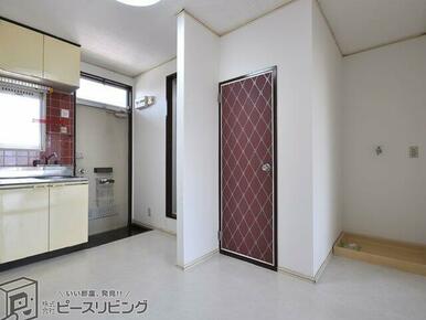 北島ハイツ　※同室タイプの室内写真です。