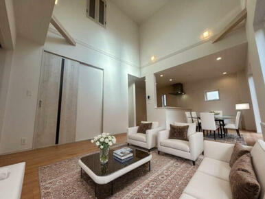 【1号棟】LDK（18.37J）