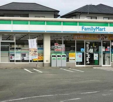 ファミリーマート八景水谷店