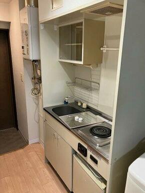 キッチン　電気コンロ付き