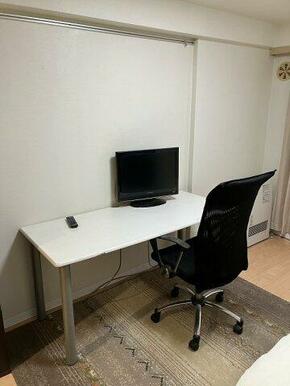 室内　家具家電付き　テーブル、椅子、TV