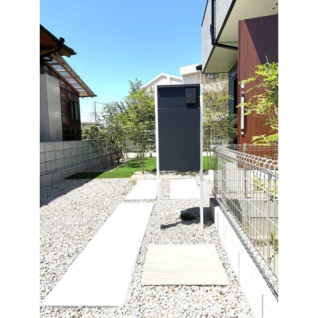 ３号棟　玄関　宅配ボックス