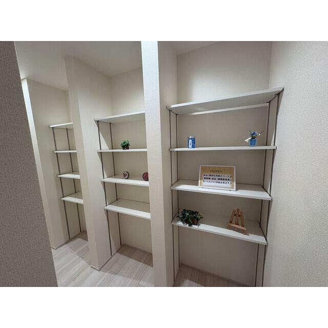 部屋をすっきりさせるのに欠かせない収納。まめに整理整頓したくなる！（3号棟）