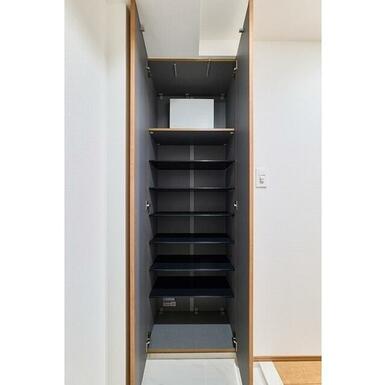 シューズボックス