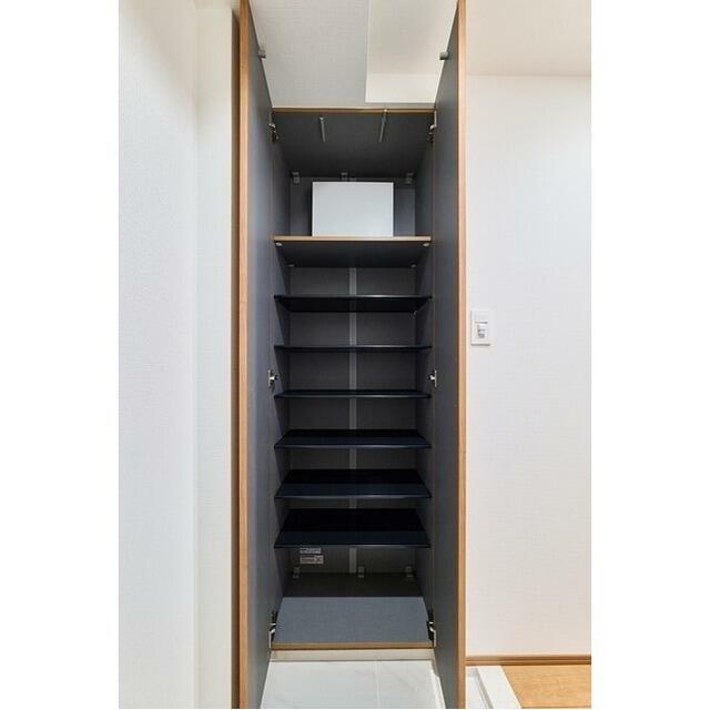 シューズボックス