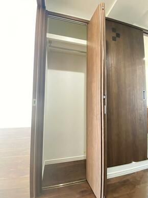 「廊下」物入があります