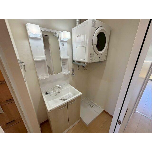 ※302号室の室内写真を掲載しております。