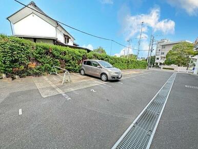 敷地内駐車場