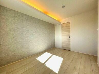 洋室６．１帖　アクセントクロスを採用