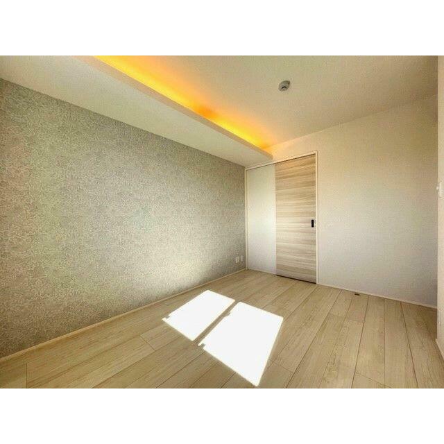 洋室６．１帖　アクセントクロスを採用