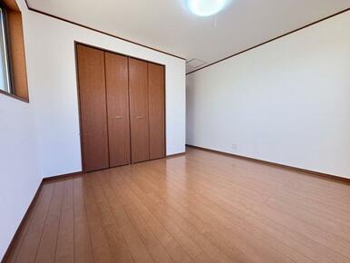 「洋室約7.5帖 (2)」