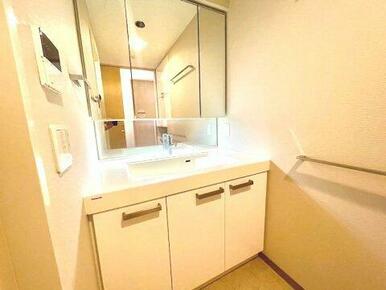 広い洗面スペース