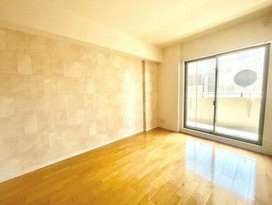 使い勝手のいい洋室です