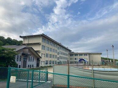 四日市市立羽津中学校