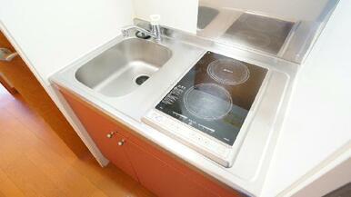 コンパクトなキッチンで掃除もラクラク