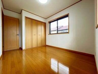 「2階東側洋室約5.3帖」