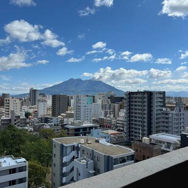 洋室側バルコニーからの眺望