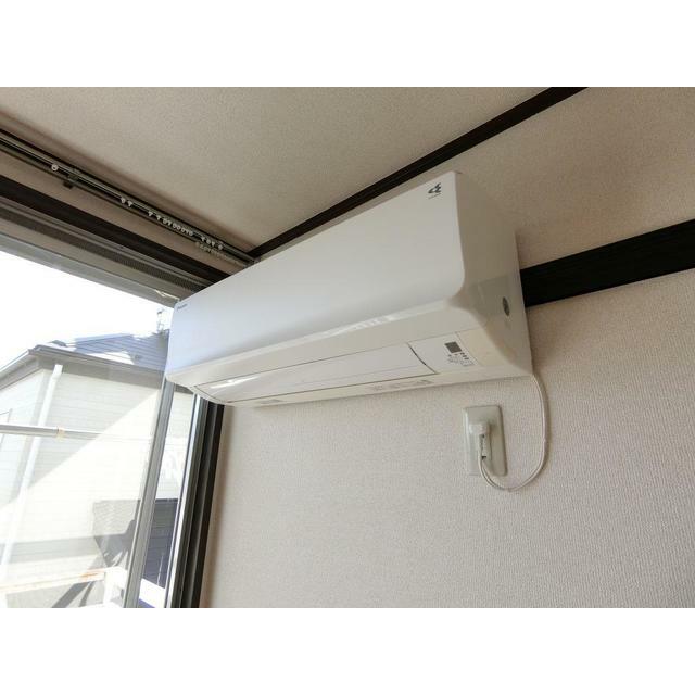 洋室にエアコン１基設置済です