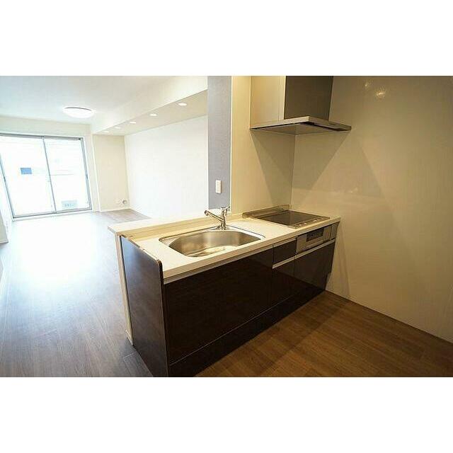 キッチン　ＩＨコンロ。スライド式収納