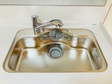 「キッチン」シンク新品交換済みです。