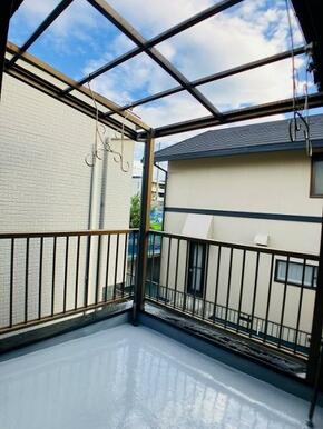 「バルコニー」物干しスペースもあるバルコニーです。