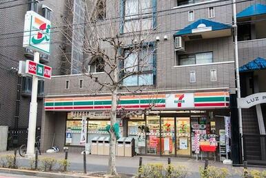 セブンイレブン　世田谷区役所前店