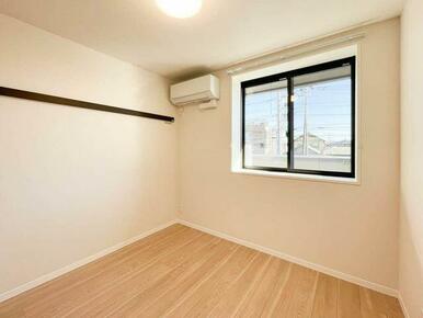 ハンガーフック付き化粧幕板がございます