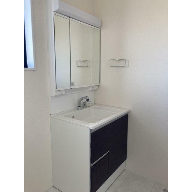 洗顔や歯磨きなど毎日使う洗面所だから要チェック！（1号棟）