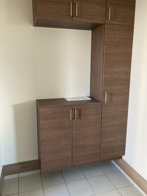 「いってきます」「ただいま」「おかえり」が聞こえそうな玄関（1号棟）