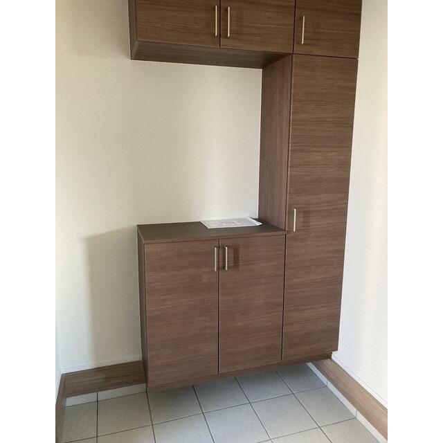 「いってきます」「ただいま」「おかえり」が聞こえそうな玄関（1号棟）