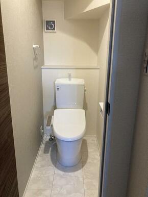 お気に入りのカバーやマット、スリッパを置いて快適空間に（1号棟）