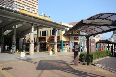 最寄りの東武スカイツリーライン〝北越谷駅〟西口の様子。