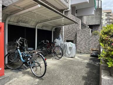 自転車・バイクともに無償で駐輪場をご利用頂けます♪