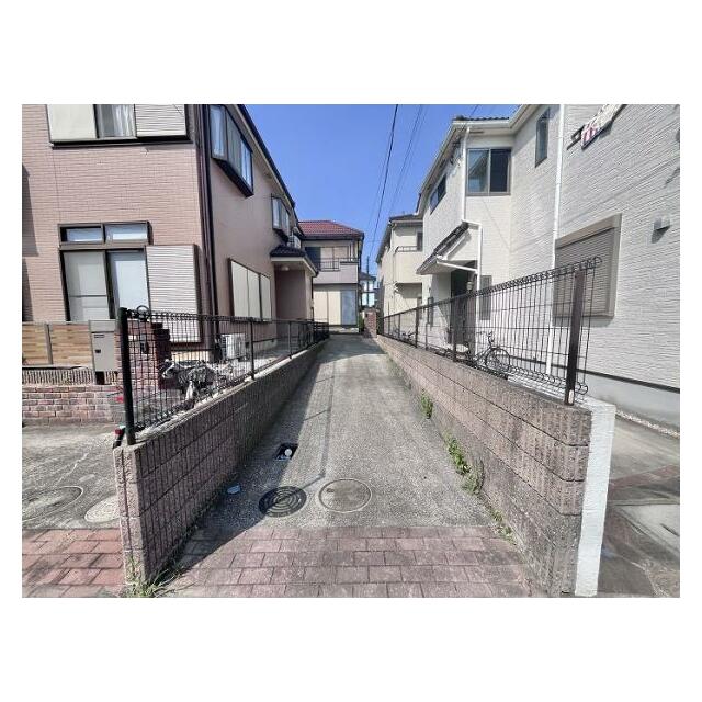 「駐車場」縦列2台止められます。