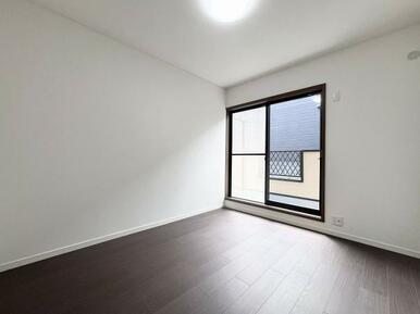 「2階南西側洋室」別角度。