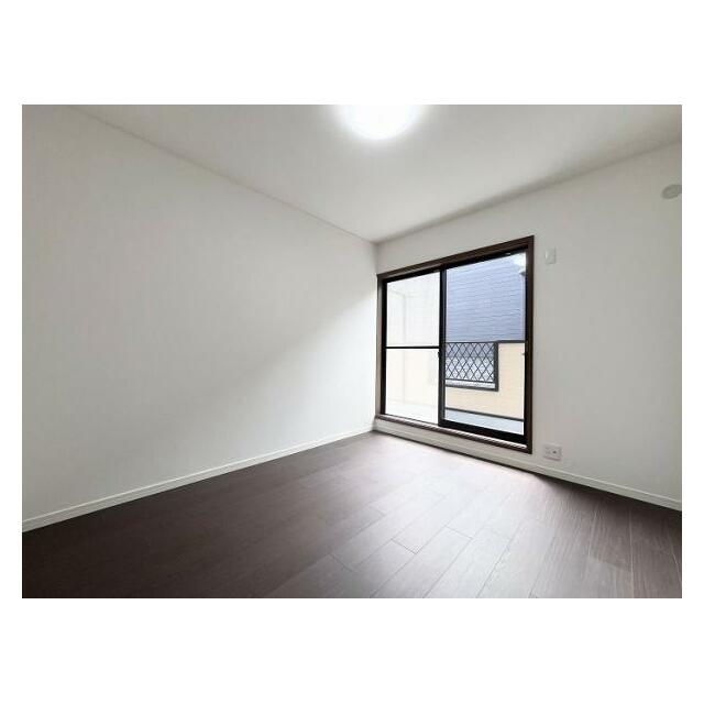 「2階南西側洋室」別角度。