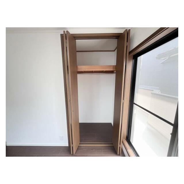 「2階北西側洋室」クローゼット付きです。