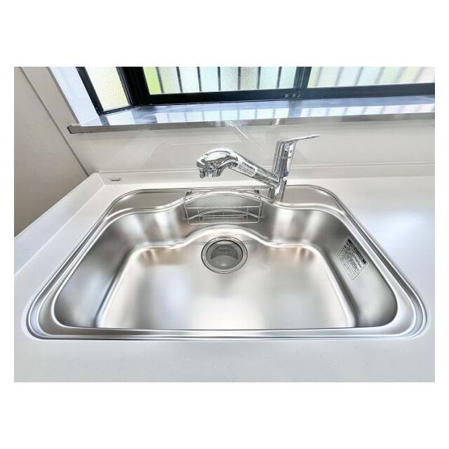 「キッチン」ゆとりのある広さのシンクです。