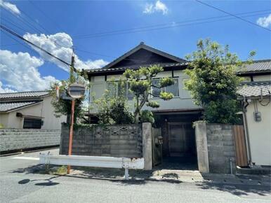 閑静な住宅街にある落ち着いた住環境です