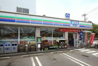 スリーエフ二宮中里店